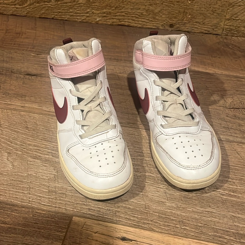 Nike girls size 3 hightops